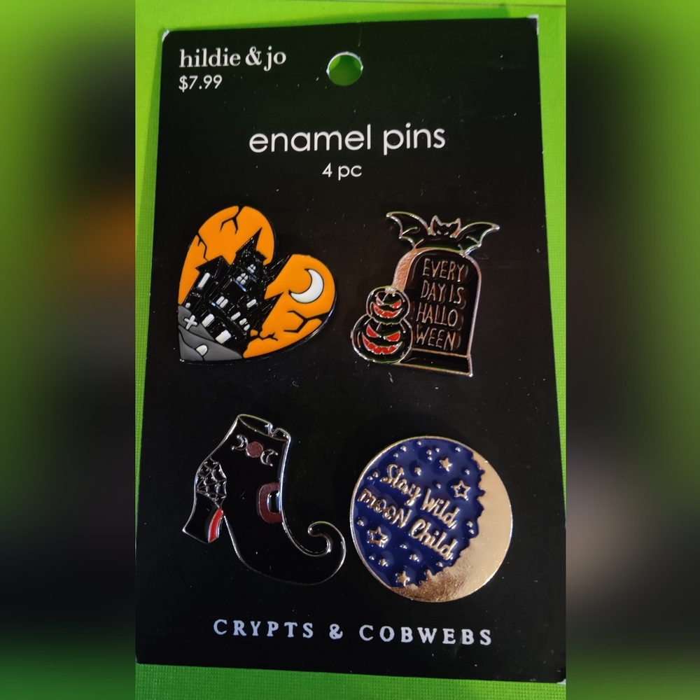 NWT Hildie/Joe Hallo Enamel Pin Set
